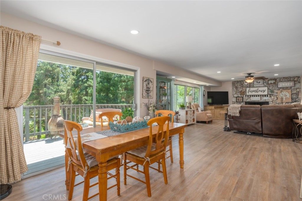 listing image 130723973182522434070