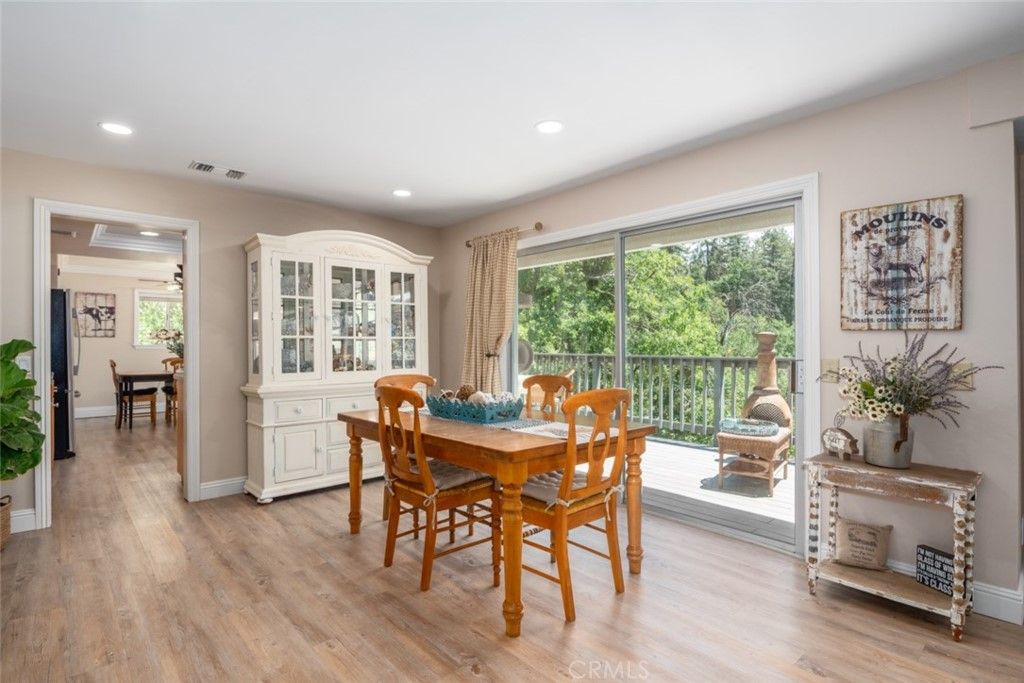 listing image 130727343255629688520