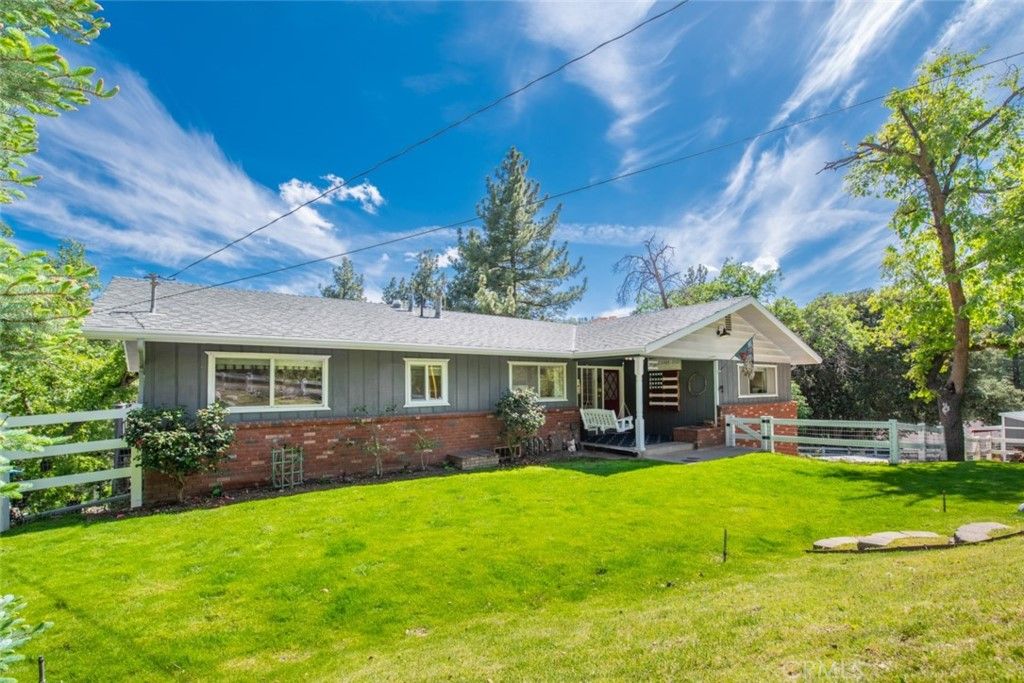 listing image 130726749420564782467