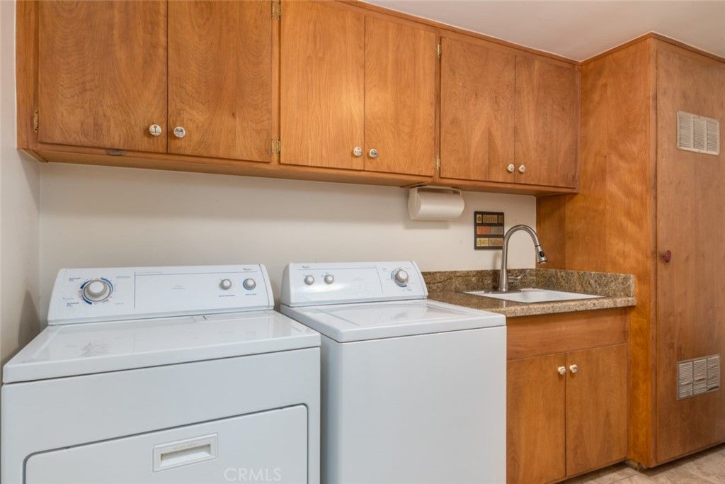 listing image 130721621347398021081