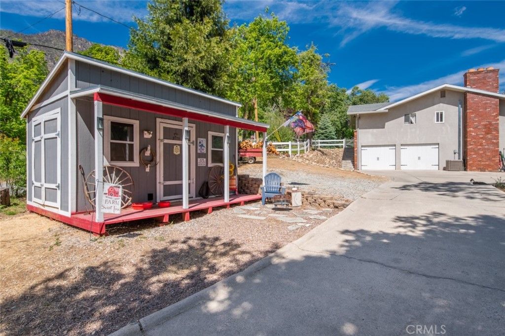 listing image 130722514009442083188