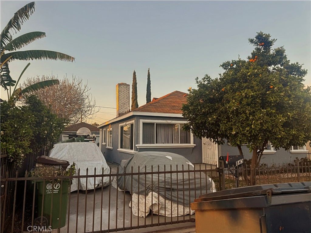 listing image 0
