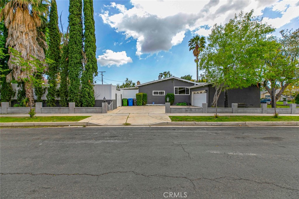 10524 Canby Avenue