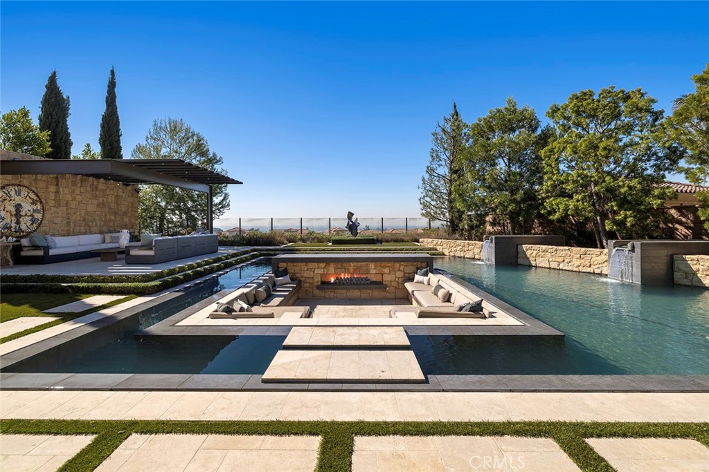 ,Alta Vista - Residential