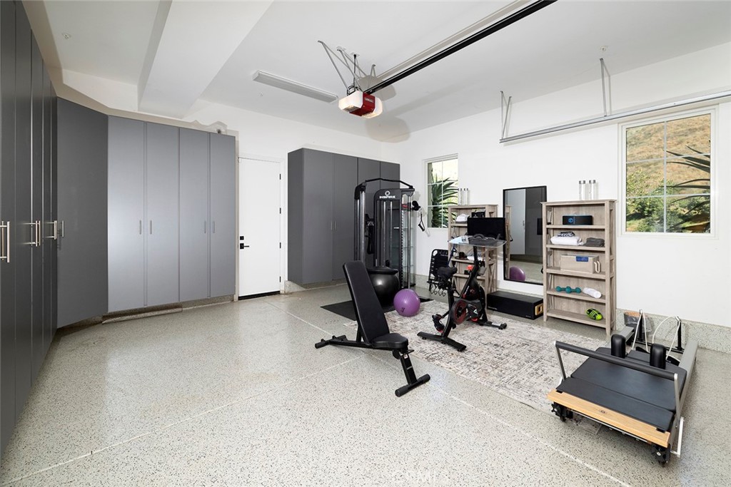 ,Alta Vista - Residential