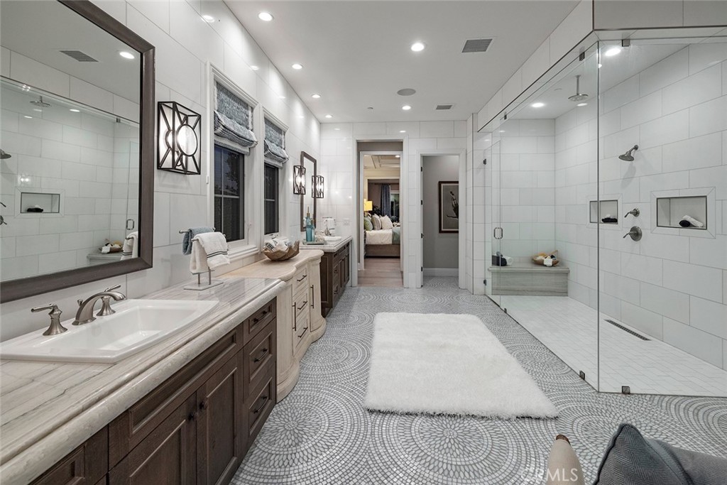 ,Alta Vista - Residential