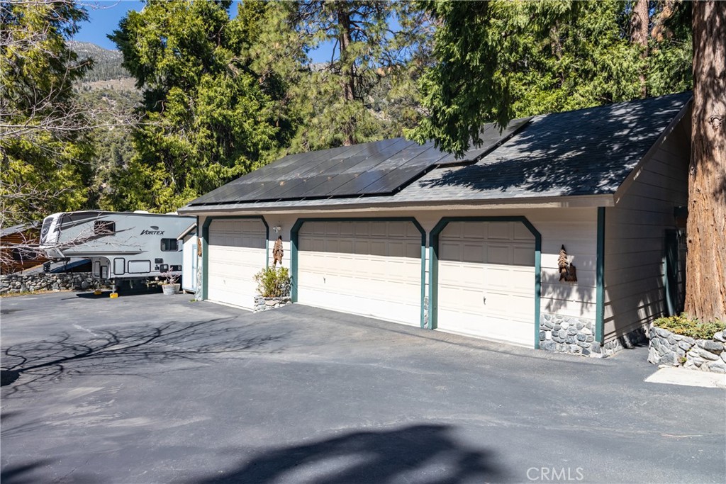 41208 Valley Of The Falls Drive