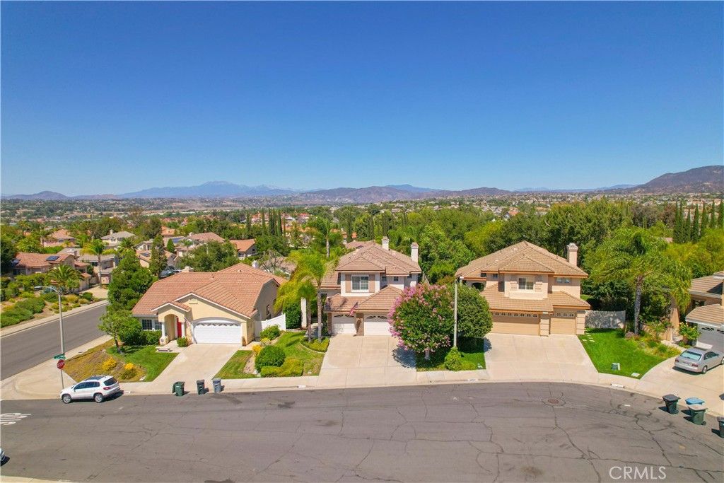 listing image 130727238007353200455