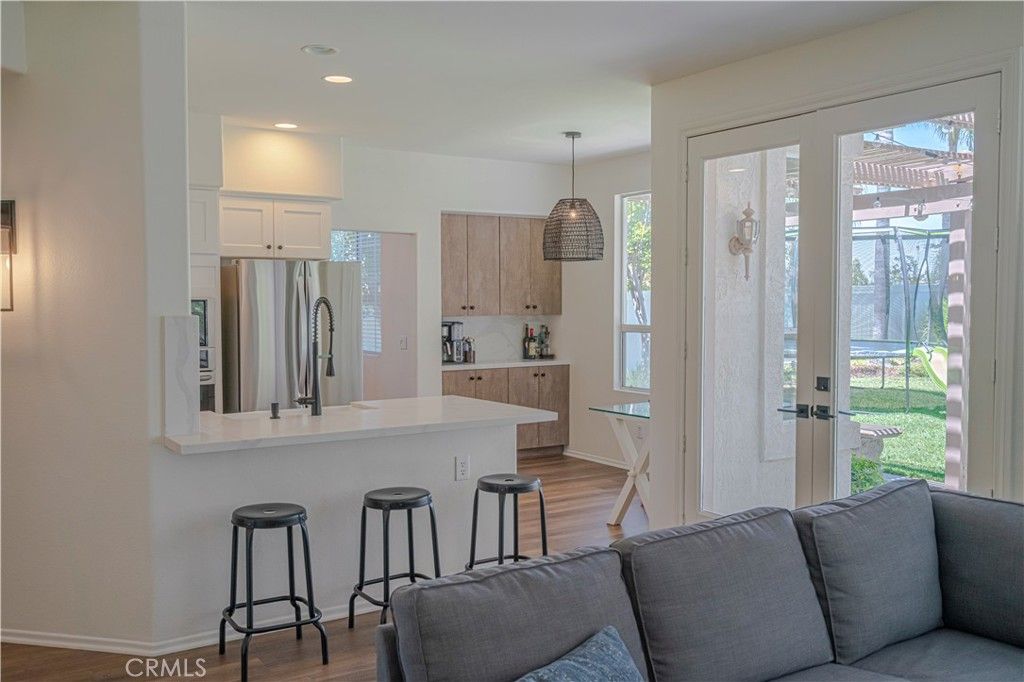 listing image 130729891036381113832