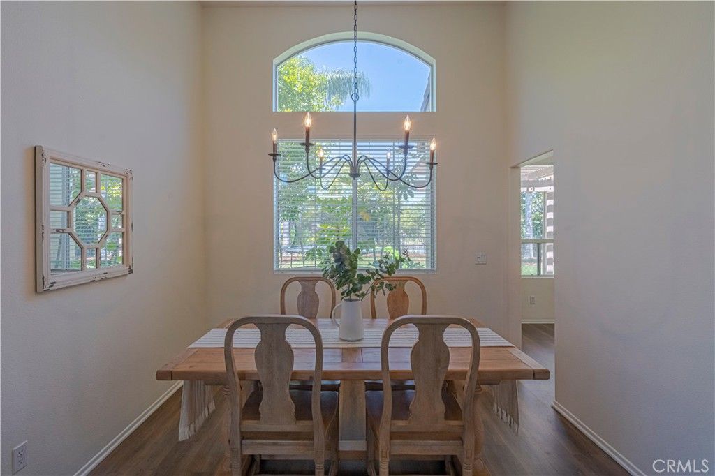 listing image 130727204917181755268