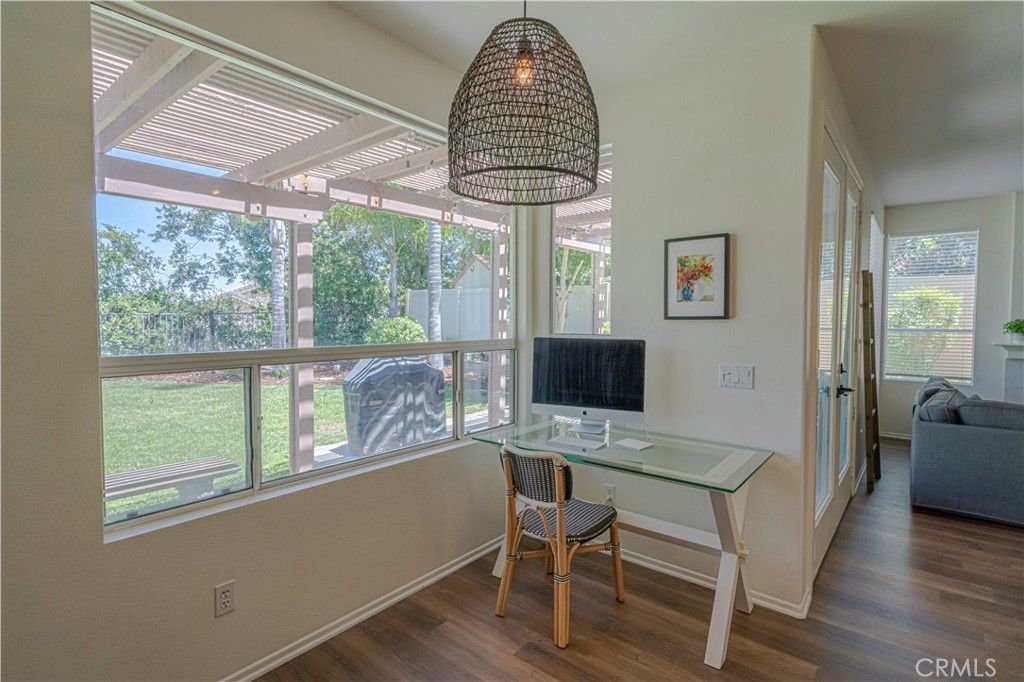 listing image 130721840299824532958