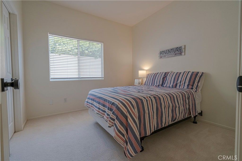 listing image 130723608606068462069