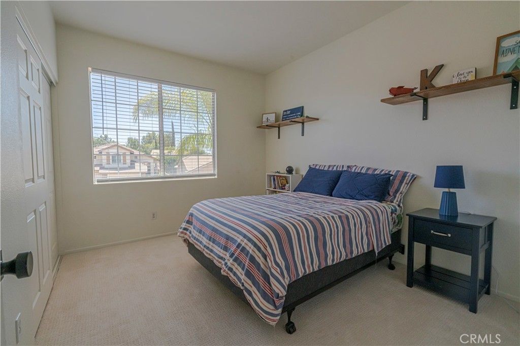 listing image 130720100236825248823