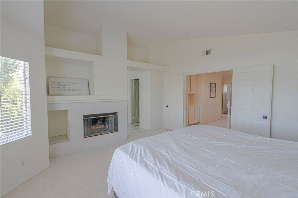 listing image 130726777312665232611