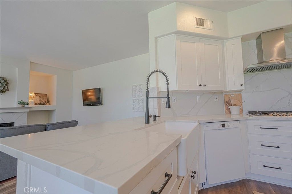 listing image 130720691407507500297