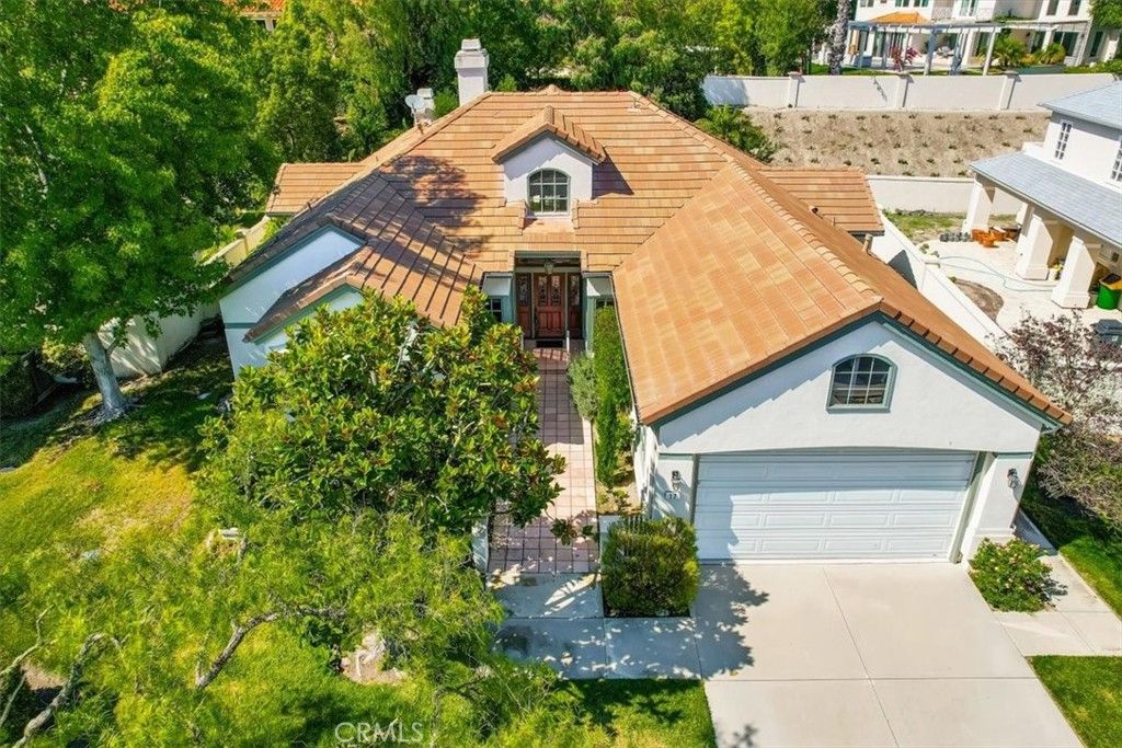listing image 130729269181160642280