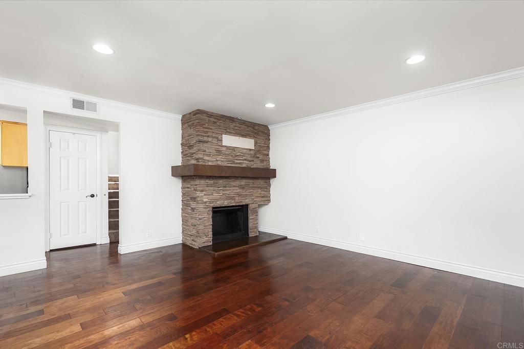 2126 ALPINE GLEN PL