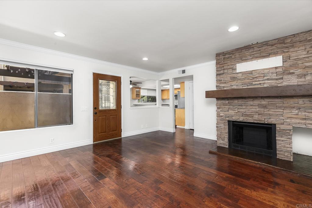 2126 ALPINE GLEN PL