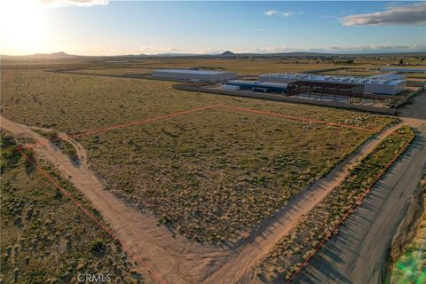Photo of 0 Yerbal/Lindbergh Blvd VACANT LAND, California City, CA 93505 (MLS # HD25077252)
