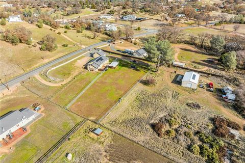 A home in Clearlake Oaks