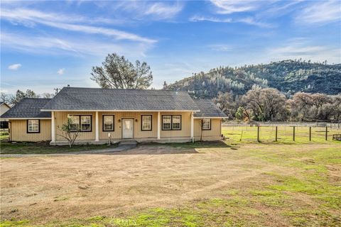 A home in Clearlake Oaks