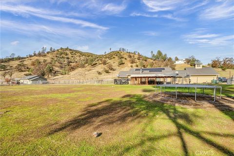 A home in Clearlake Oaks