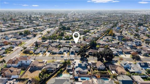 A home in La Mirada