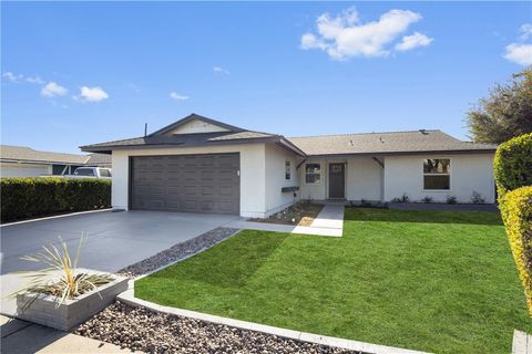 A home in La Mirada