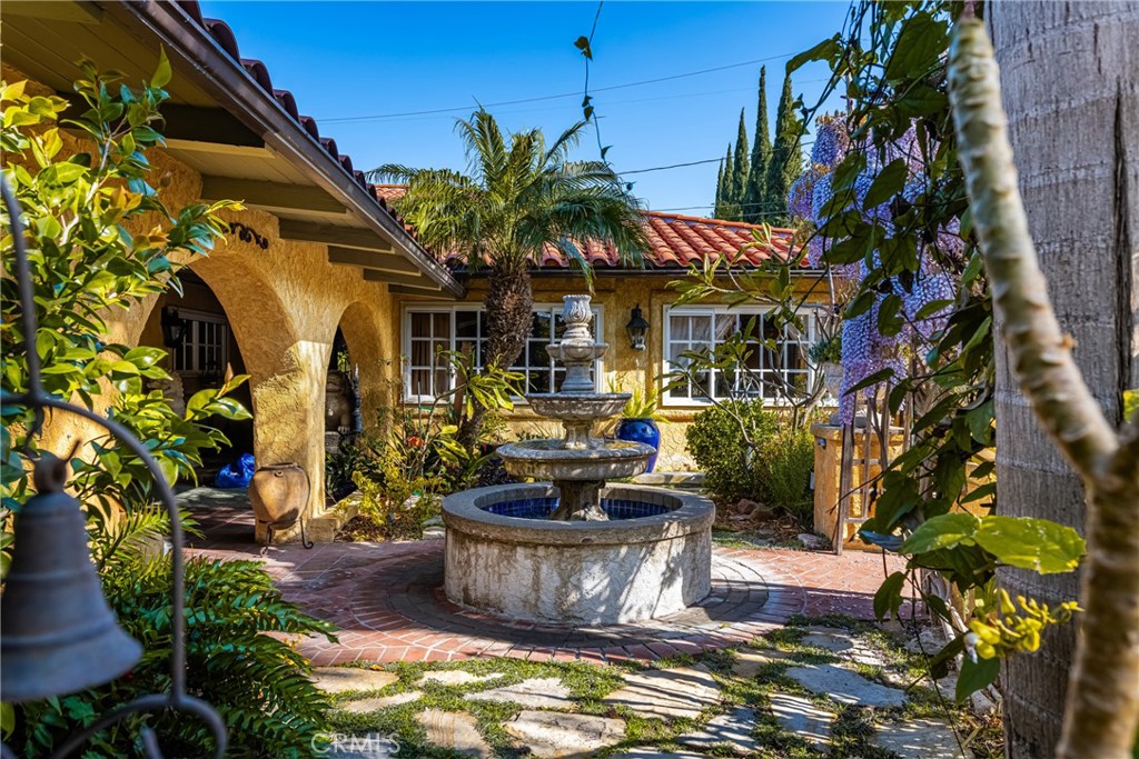 433 W Santa Clara Avenue