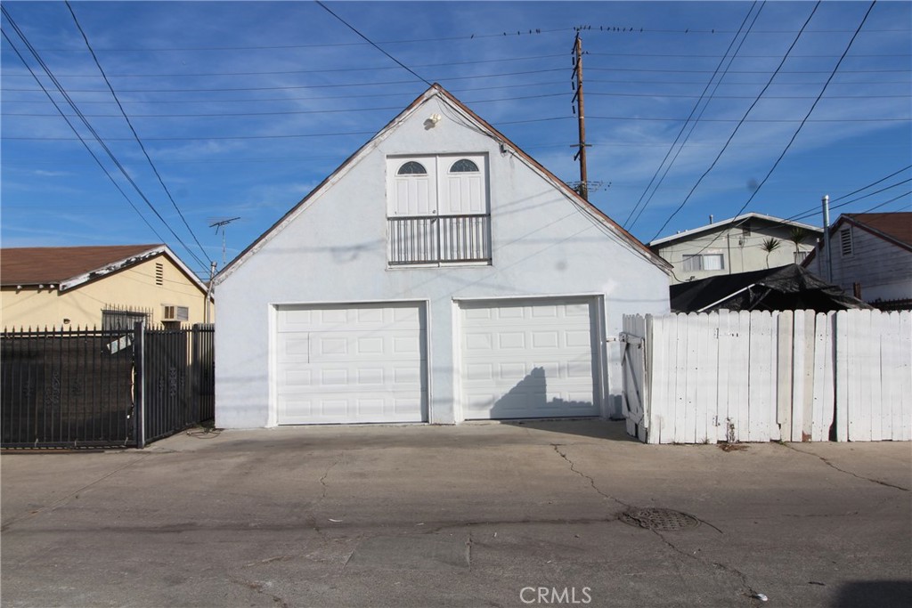 6271 Cherry Avenue