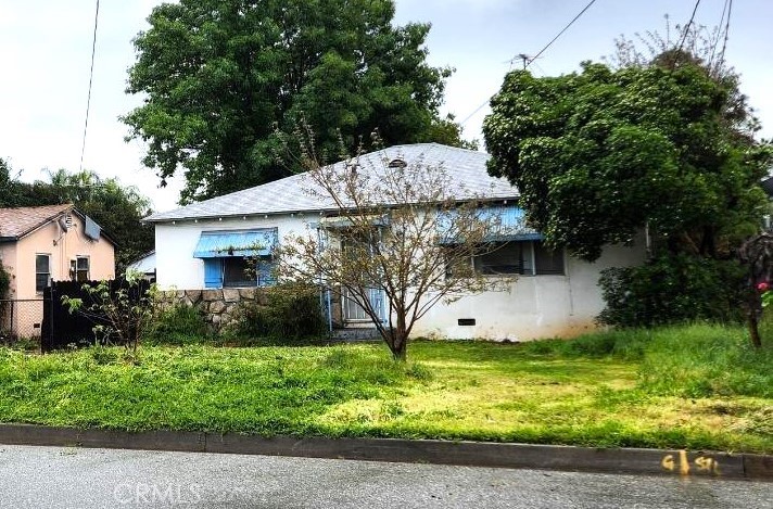 Photo 1 of 10 of 200 N Willow Avenue house