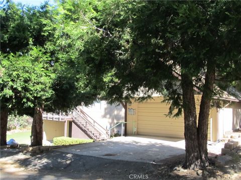 A home in Angelus Oaks