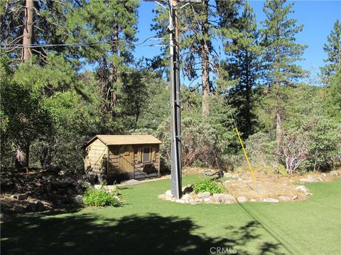 A home in Angelus Oaks