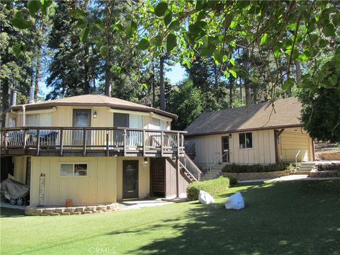 A home in Angelus Oaks