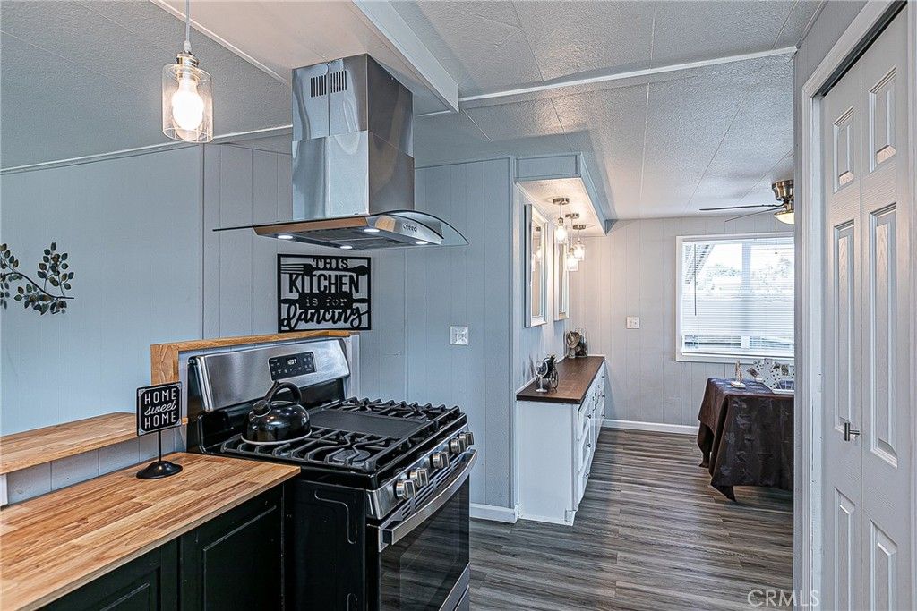 listing image 130724639442893230752