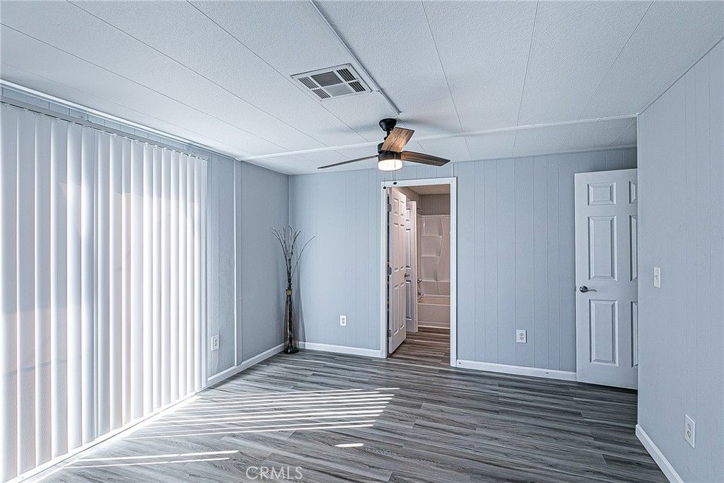 listing image 130728874933910674349