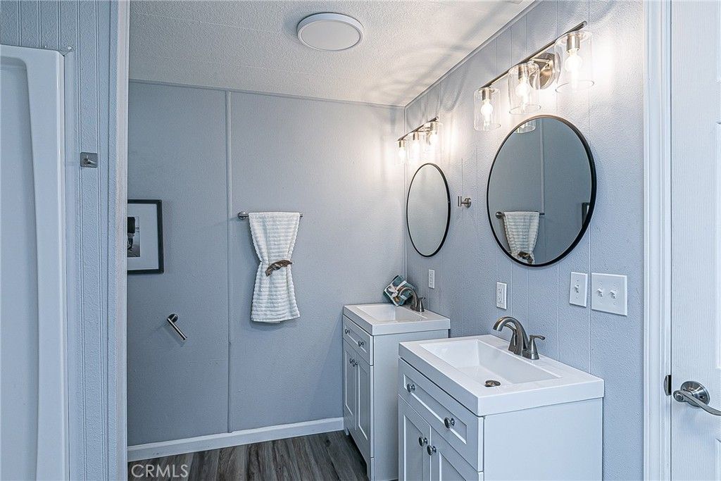 listing image 130721294700788273148