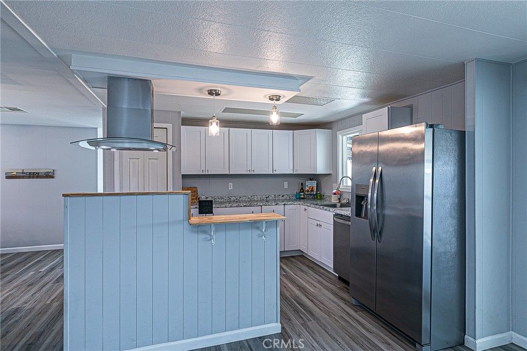 listing image 130726127465274875568
