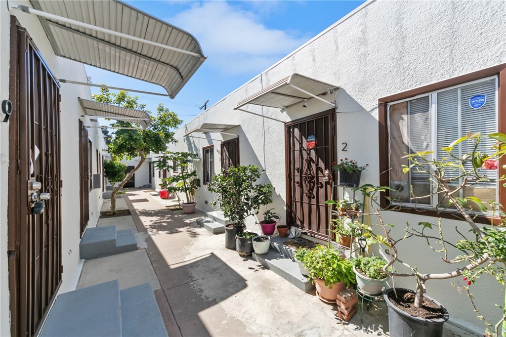 Eastside (ES) - Residential Income