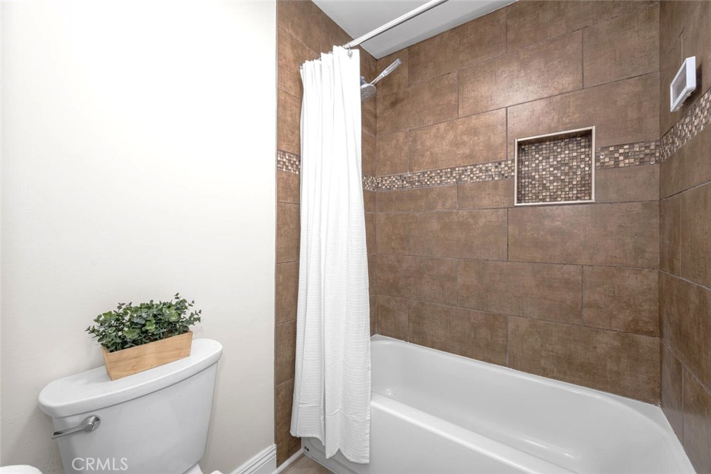 Woodlake Village (WDLK) - Residential