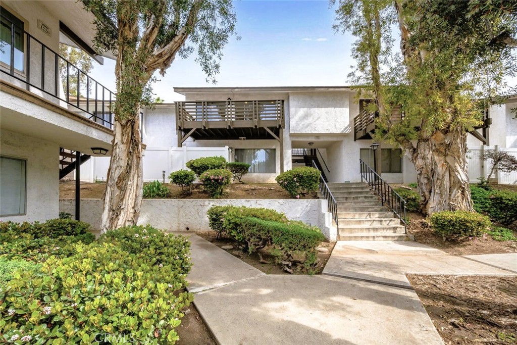 Woodlake Village (WDLK) - Residential