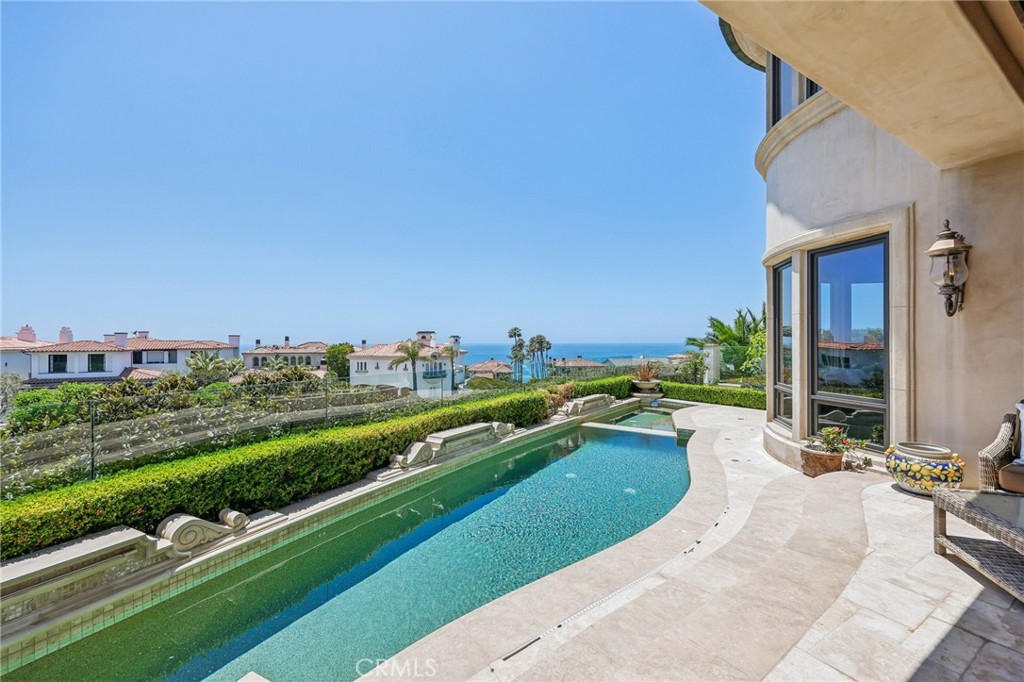 60 RITZ COVE