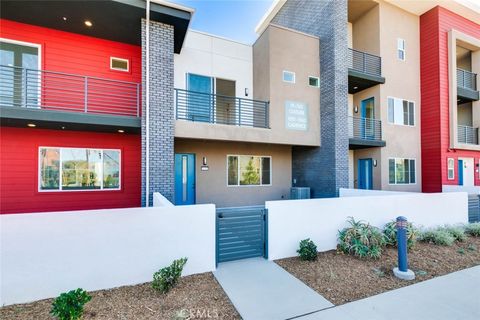 1053 Cadence Irvine CA 92618