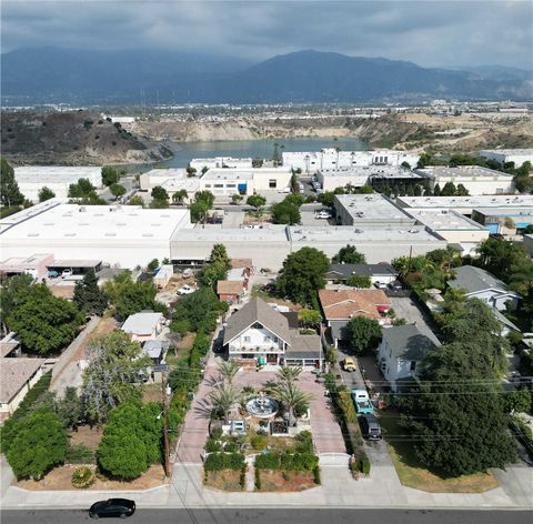 A home in El Monte