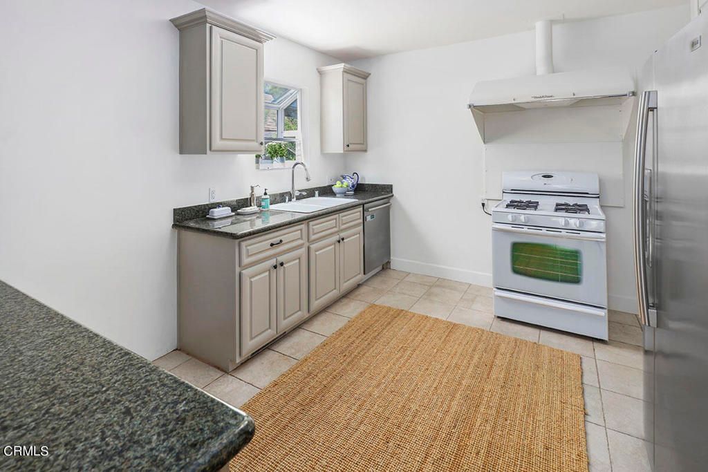 listing image 130723658970565896768