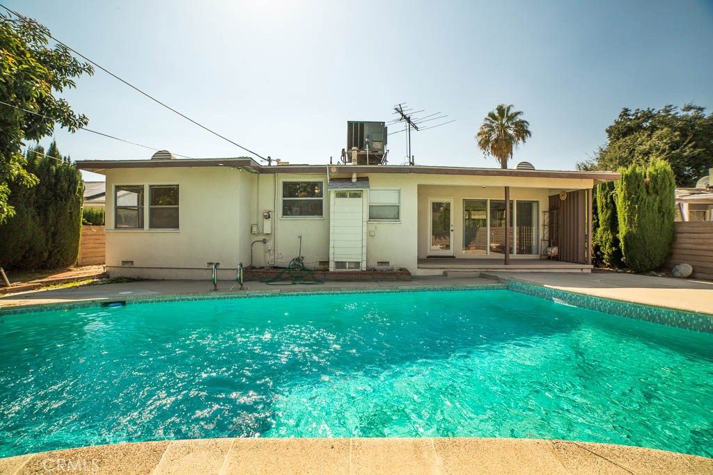 listing image 130728507449517501047