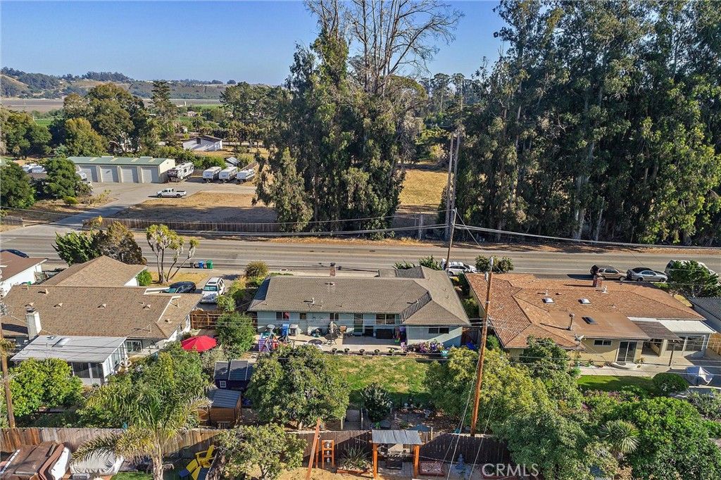 listing image 130726402227266972735