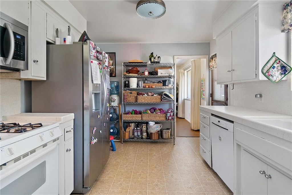 listing image 130725330278204675156