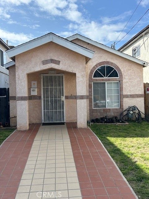 6165 Linden Avenue Long Beach CA 90805