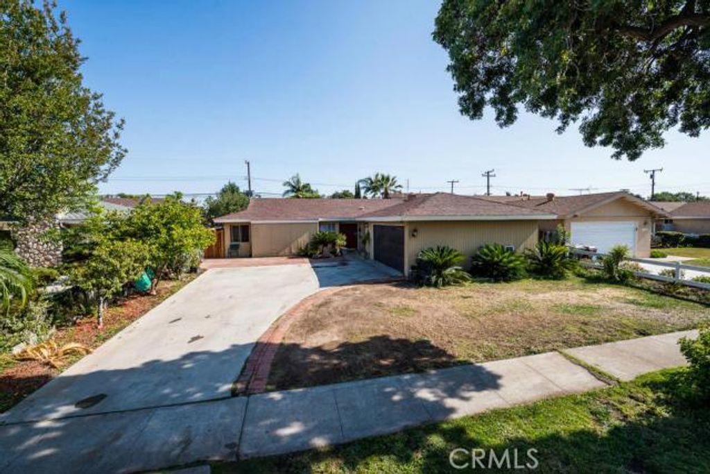 listing image 130729086860625105388